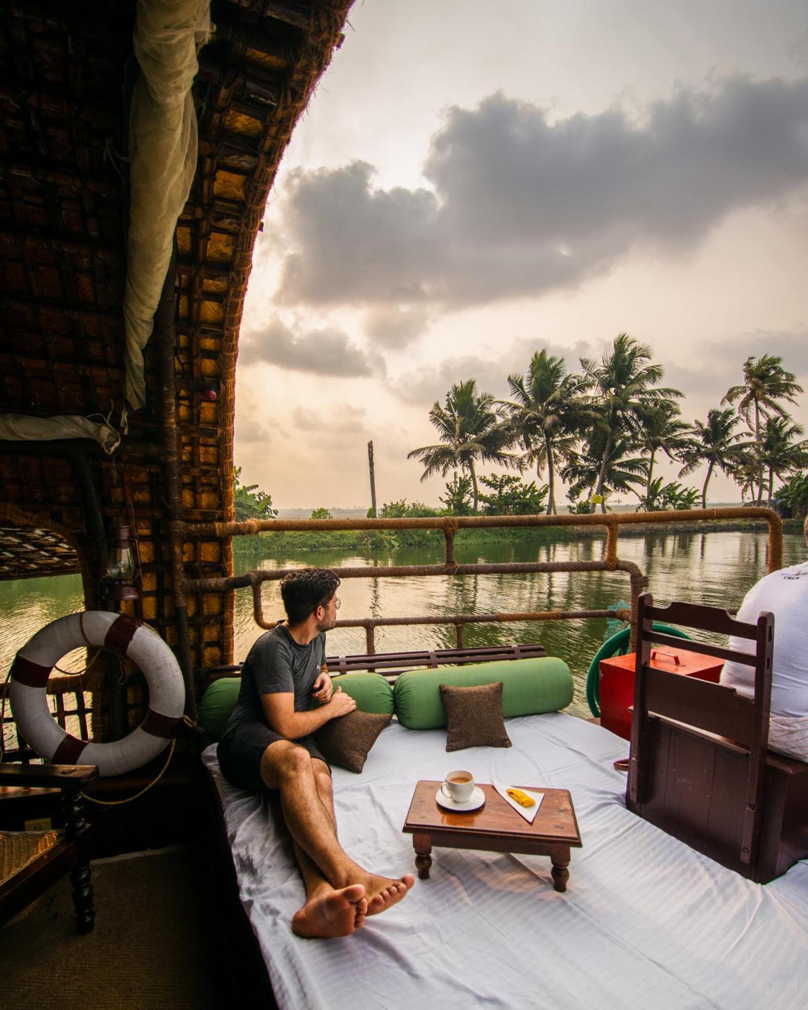 Spice Coast Cruises - Houseboat Hotel Alappuzha Exterior photo