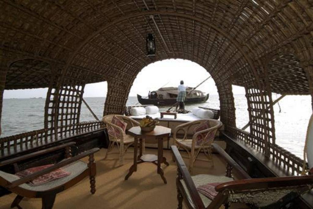 Spice Coast Cruises - Houseboat Hotel Alappuzha Exterior photo