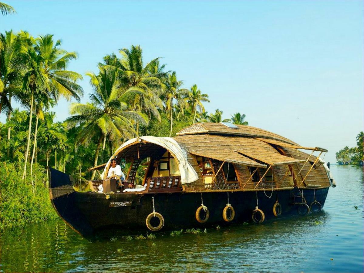 Spice Coast Cruises - Houseboat Hotel Alappuzha Exterior photo